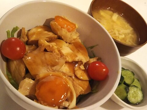 200円で作れる「激うまチャーシュー丼」半熟卵のせ